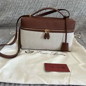 Loro Piana L27 Extra bag in Natural linen and caramel Sugar leather. EUC